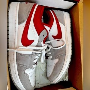 Jordan 1 low Red/Gray/white
